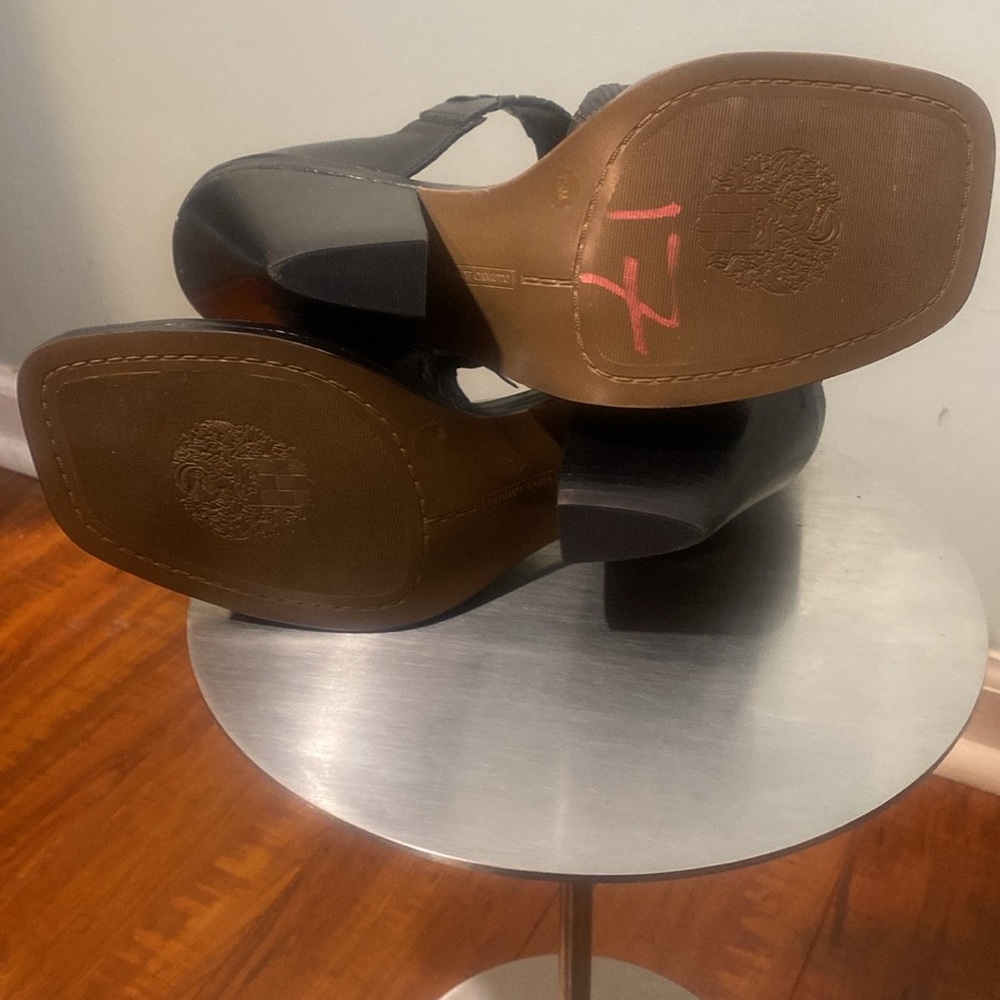 NWT VINCE CAMUTO WOMEN’S SURALYN SANDALS - Picture 10 of 12